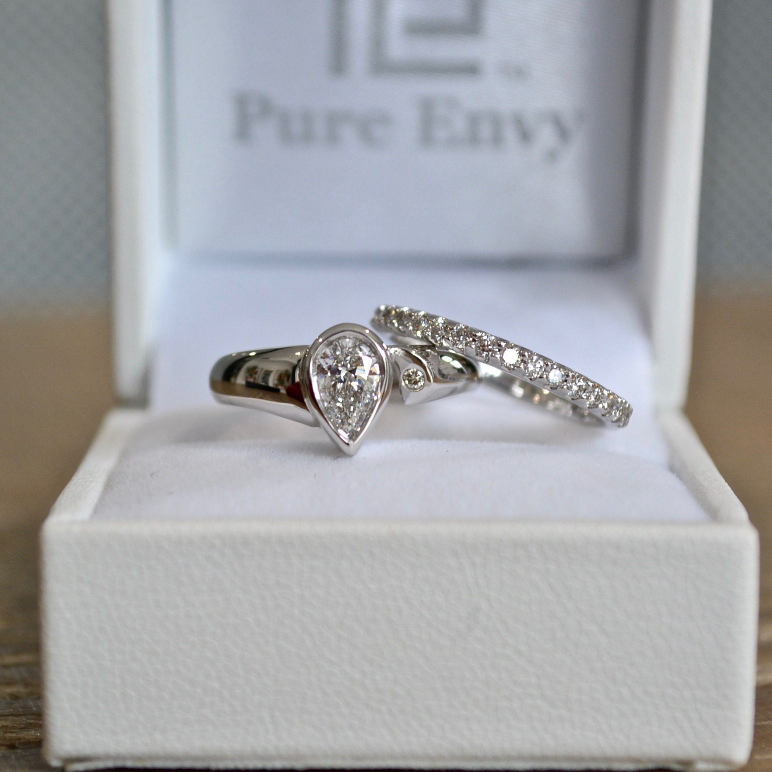 Pear shaped diamond solitaire