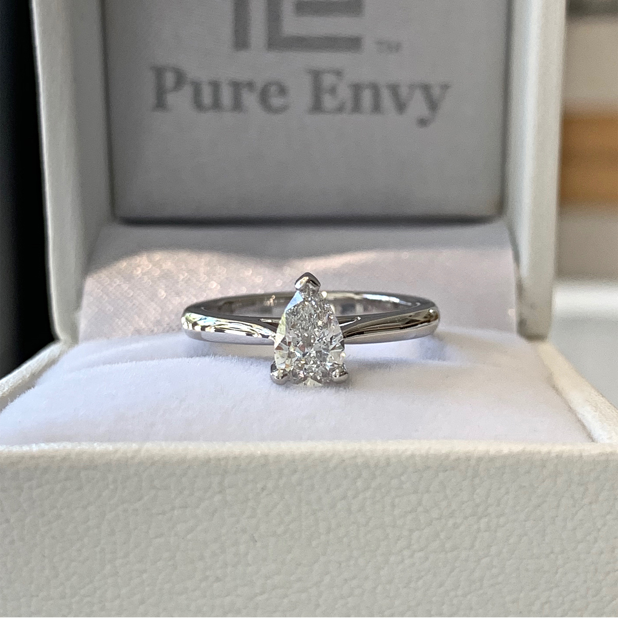 solitaire diamond engagement rings
